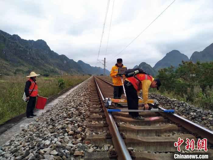 广西百色靖西发生4.3级地震 铁路部门扣停列车