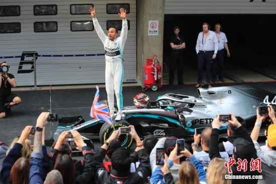 F1结束乏味一季 明年能找回“速度与激情”吗？