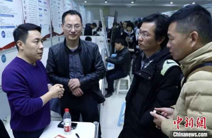 招聘会现场。杭州市退役军人事务局 供图 长三角地区退役军人浙江专场招聘会举行