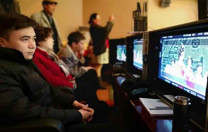 电影导演张忠 国家一级导演张忠执导电影《巴山秀才》成都开