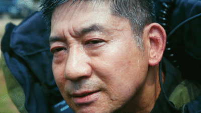 向老兵致敬:他们的背影 依然写满家国