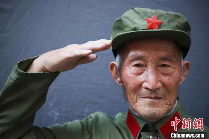 图为:浙江缙云老兵黄唐火 椒江供图 “对话”浙江缙云老兵:异乡的岛 大山的兵