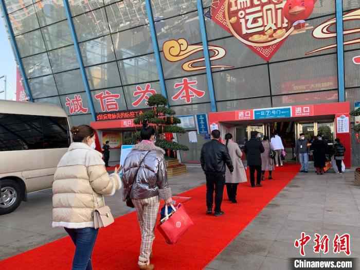 “世界超市”义乌:商户开门迎客 外商加速回流