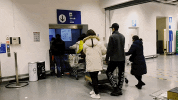 宜家复工客流量大超预期：家具区人挨人大家忙