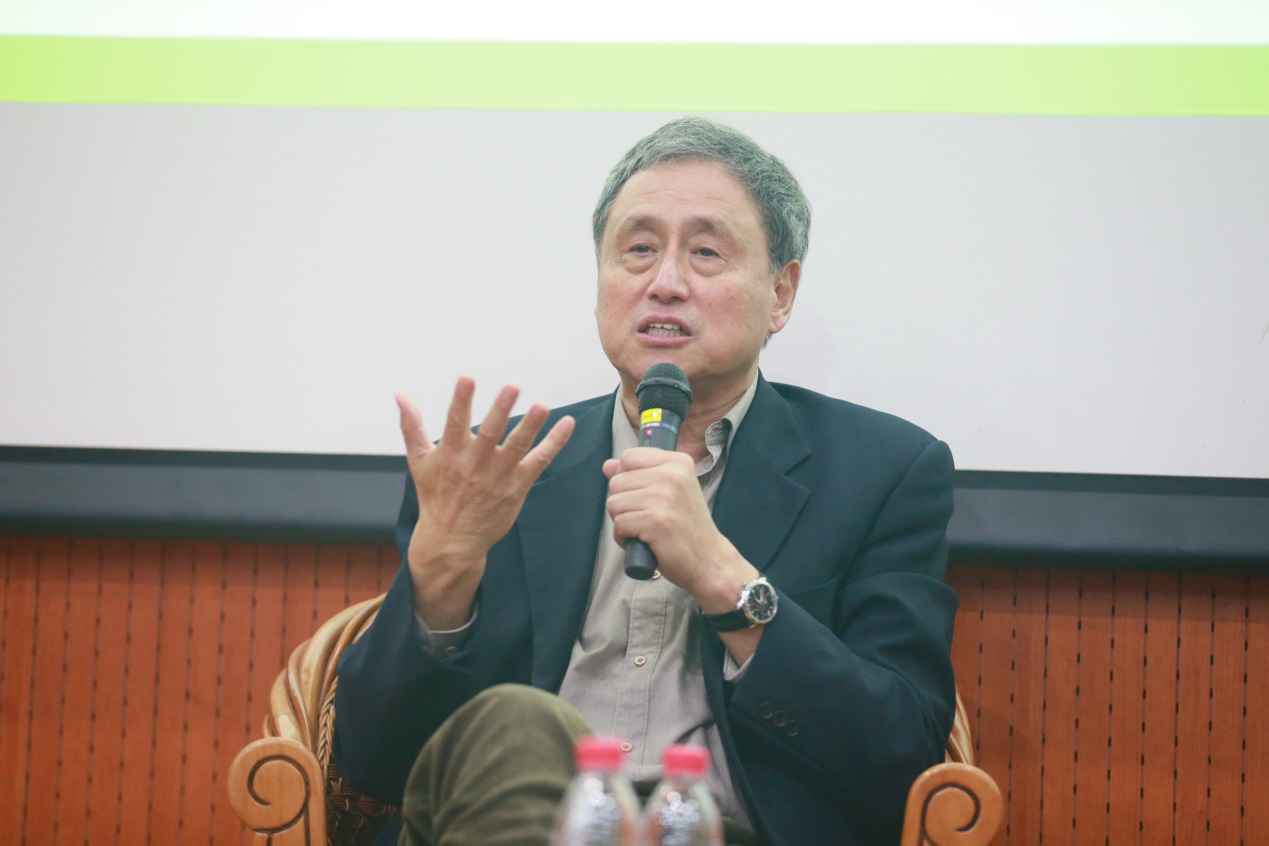 足球评论员张路。主办方供图 专家纵论幼儿足球发展:切不可急功近利 害了儿