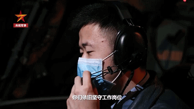 “军民团结如一人,试看天下谁能敌!”这句话