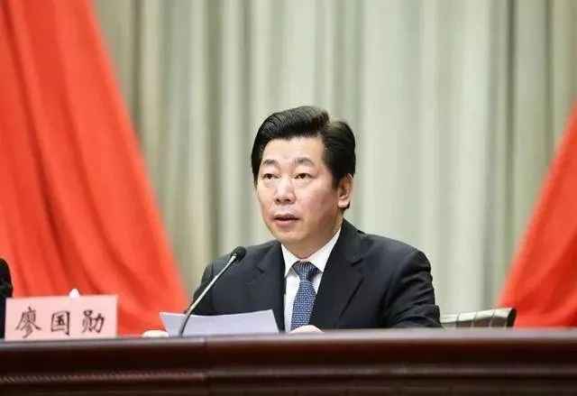 接棒尹弘后他再添要职 这一罕见身份现在全国共