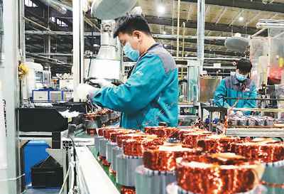 中国经济运行必将回归常态(锐财经·一手抓防疫