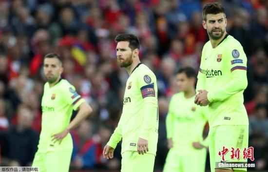 资料图:上赛季被利物浦淘汰后,巴萨众将难掩失落。 体坛观察丨卫冕冠军利物浦折戟 欧冠再入战国时
