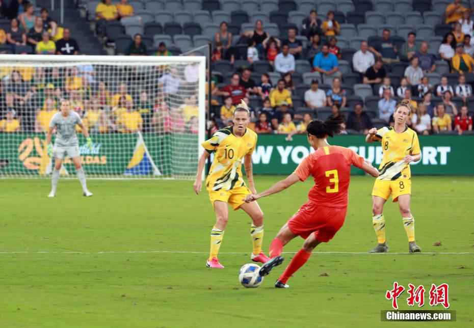 2月13日,东京奥运会女足亚洲区预选赛,中国女足以1:1战平澳大利亚队,名列奥预赛小组第二。中新社记者 陶社兰 摄 NBA无限期停摆!疫情之下,国际体坛将何去何从