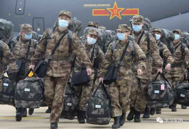 这些战“疫”瞬间,让我们坚信终将春暖花开