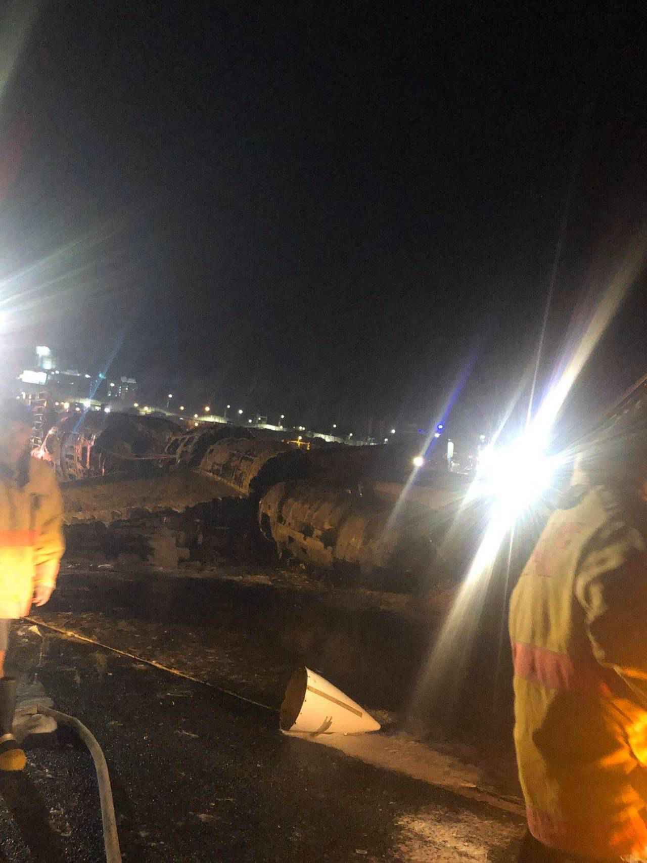 菲律宾一执行医疗任务飞机起火坠毁 机上8人全遇