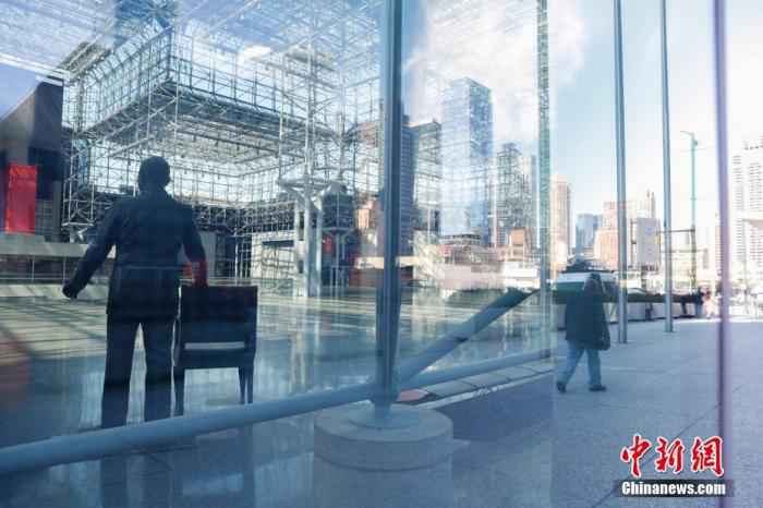 国际疫情:美确诊病例超10万 英国首相和卫生大