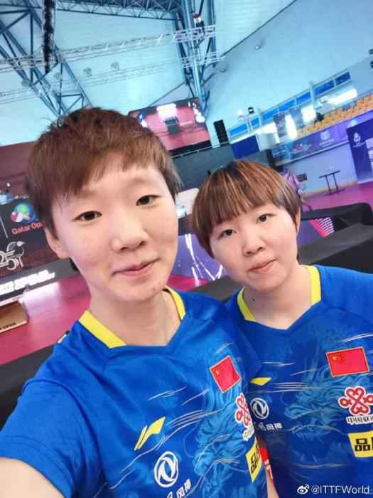 图片来源:国际乒联官方微博 卡塔尔公开赛首冠产生 王曼昱/朱雨玲女双折桂
