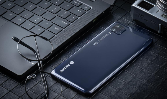 中兴手机首发情感大片，以5G黑科技彰显社会人文