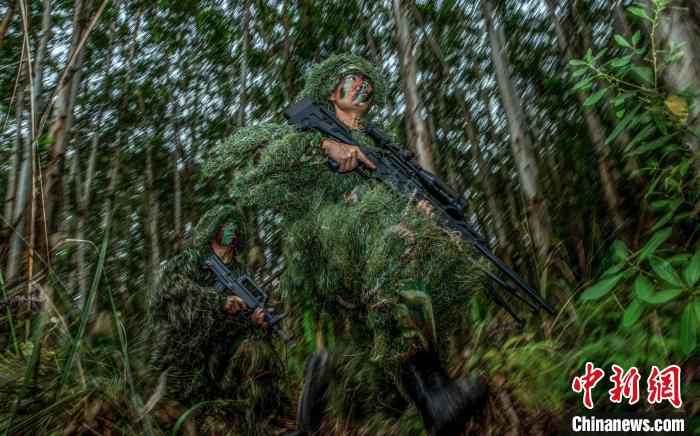 探秘武警狙击手：“幽灵搭档”如何炼成