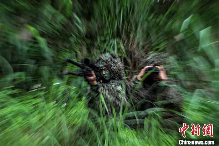 探秘武警狙击手：“幽灵搭档”如何炼成