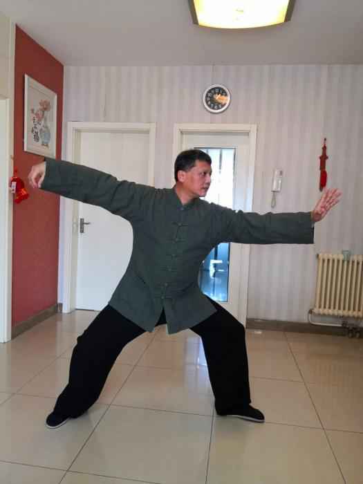 武术爱好者居家健身中。供图 “武林”战“疫”:北京武术协会助力抗击新冠