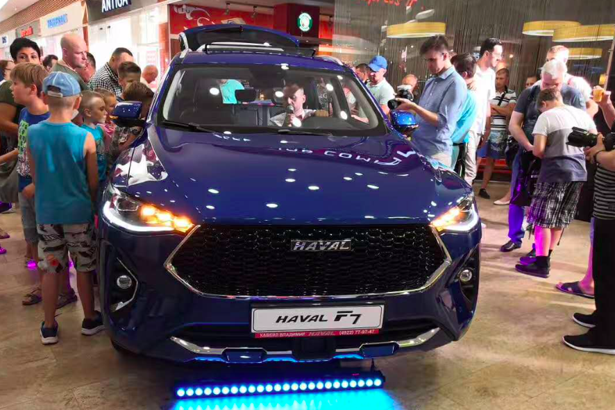 罗永浩“出圈带货”哈弗F7 一锤子砸出15亿