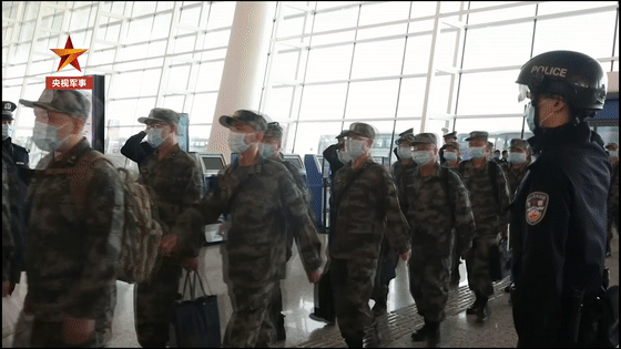 治好强迫症!他们离开时,这里整齐如阅兵