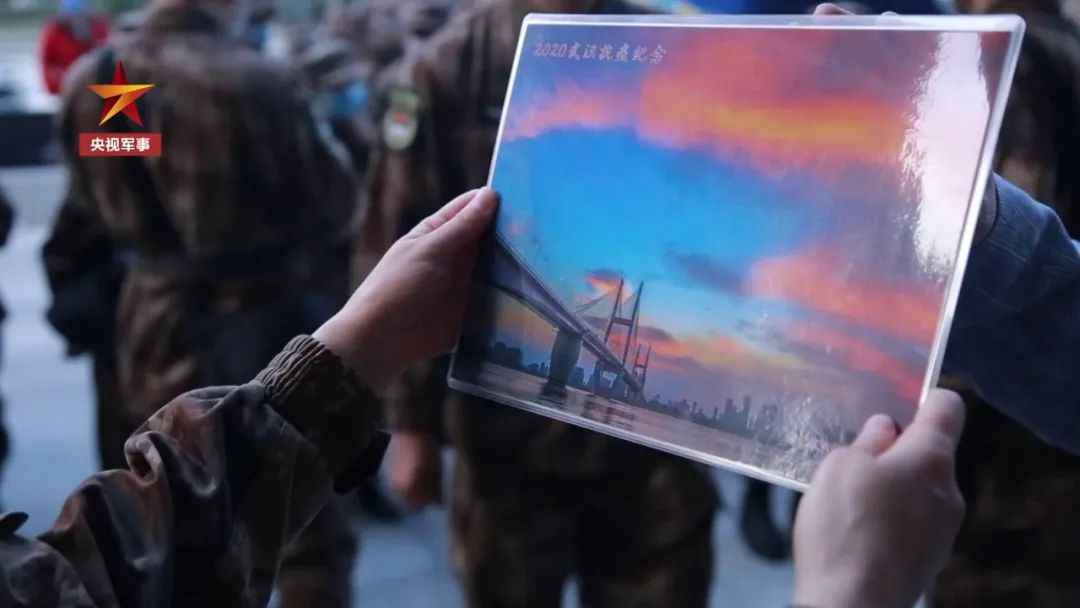 治好强迫症!他们离开时,这里整齐如阅兵