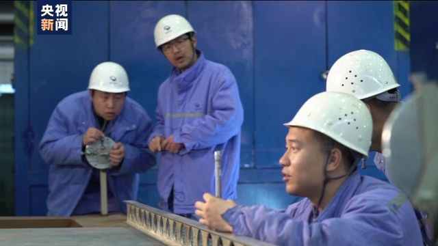 辽宁舰阻拦机:3秒内让时速250公里20吨舰载机着