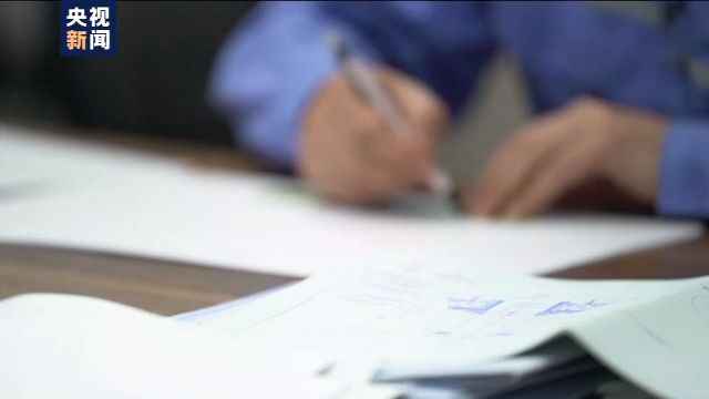 辽宁舰阻拦机:3秒内让时速250公里20吨舰载机着