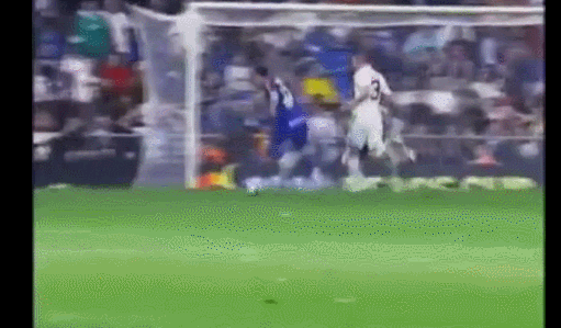 佩佩“鞭尸”卡斯克罗。 足坛暴力犯规“八大派”合集 胆小者勿入!