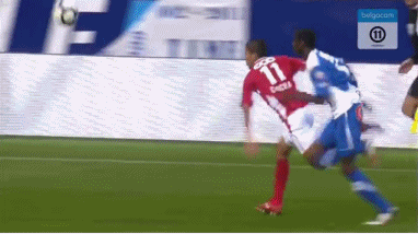 马文加爆头卡塞拉。 足坛暴力犯规“八大派”合集 胆小者勿入!