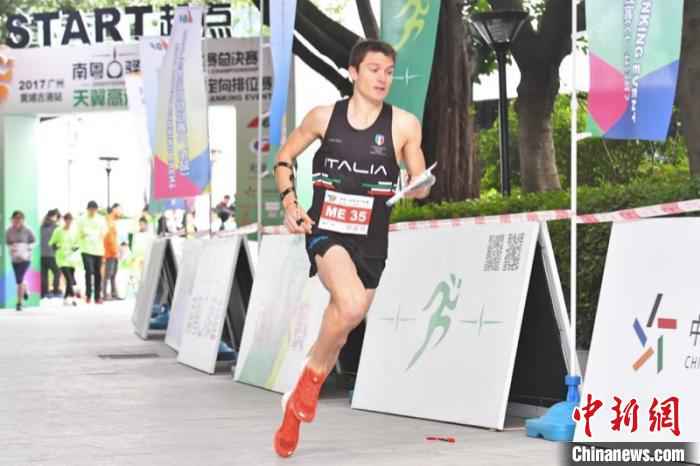 广东绿道网络连接21个地市长达1.8万多公里,以绿道为载体,在乡村,特别是贫困山区开展的南粤古驿道定向大赛等系列体育赛事 资料图 广东省体育局供图 广东绿道网络连接21个地市长达1.8万多公里