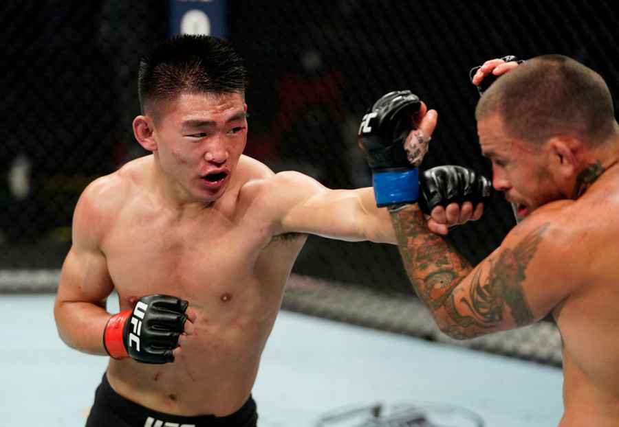 比赛现场。 UFC官方供图 UFC:三回合激战宋亚东击败维拉 终结对手5连胜