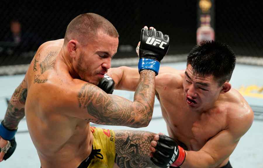 比赛现场。 UFC官方供图 UFC:三回合激战宋亚东击败维拉 终结对手5连胜