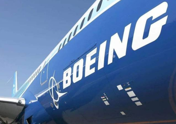 全球第一飞机制造商波音又裁员了，他还能坚持