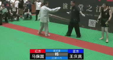 双方的实力完全不在一个级别。 被KO的各路“大师”们,快还给武术一片净土吧