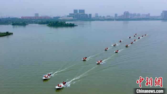 水上砺剑备战汛期 直击浙江金华武警冲锋舟集训