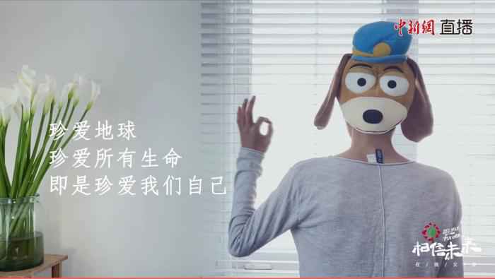 王菲改编《人间》，周迅在马路边唱歌…这场义