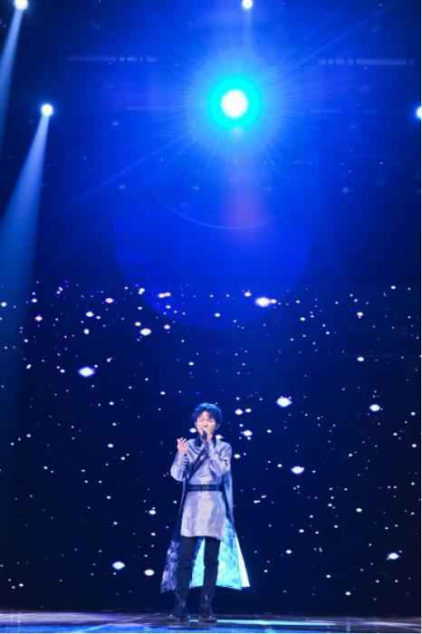 周深担任国风音乐盛典压轴嘉宾 《荒城渡》上热