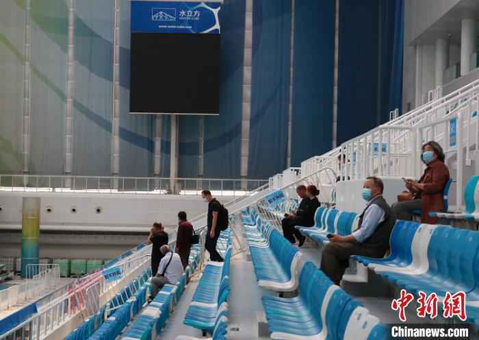 6月2日,国家游泳中心对民众恢复旅游参观。水立方供图 水立方2日起恢复参观 每日限入3000人
