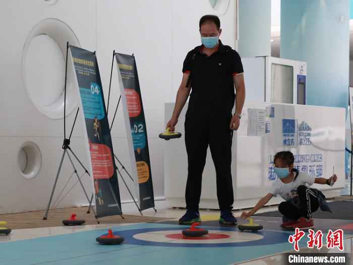 6月2日,国家游泳中心对民众恢复旅游参观。水立方供图 水立方2日起恢复参观 每日限入3000人