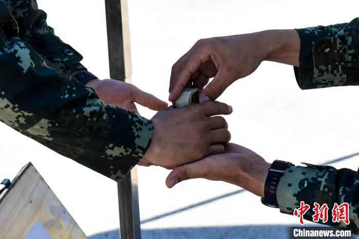 直击福建武警手榴弹实投训练