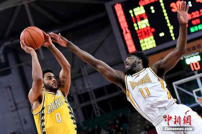 CBA复赛球队面临困局 要不要变身“八一队”？