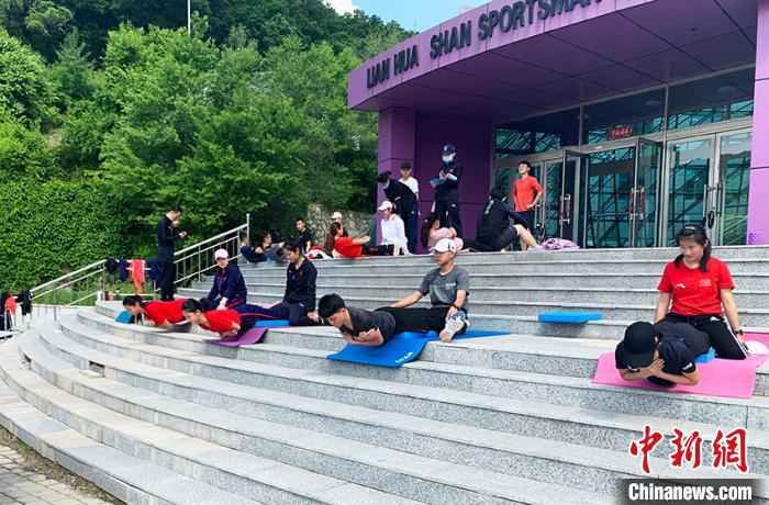 队员在莲花山隔离训练 李晓婉 摄 长春冬运中心冰雪项目运动队恢复训练