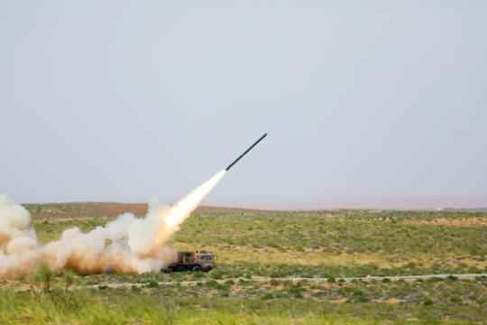 戈壁大漠刮起“钢铁风暴”