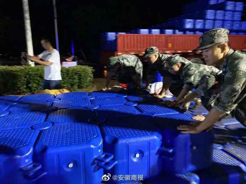 退役军人游泳背女孩赶考，这些身影让人感动！