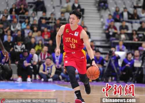 资料图为CBA吉林东北虎队姜宇星。图片来源:Osports全体育图片社 体坛观察丨复赛一周,CBA需要更多“窝里横”