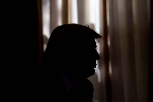 美国确诊超112万，说话“没谱”的特朗普遭遇“