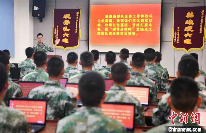 “硬骨头六连”建设过硬连队纪实（一）：铁心