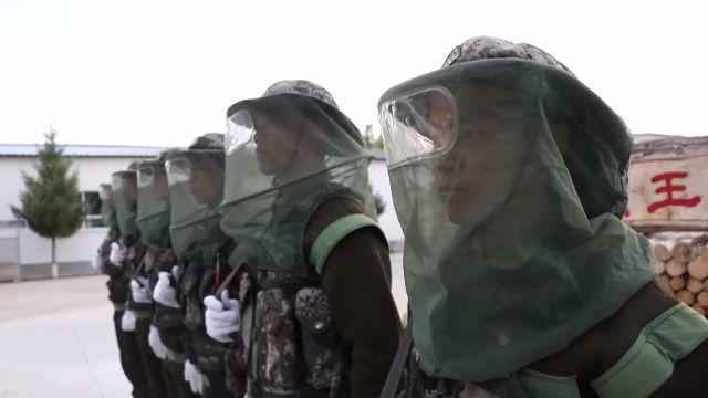 守卫祖国边防线的战士 巡逻在“蚊虫王国”的北