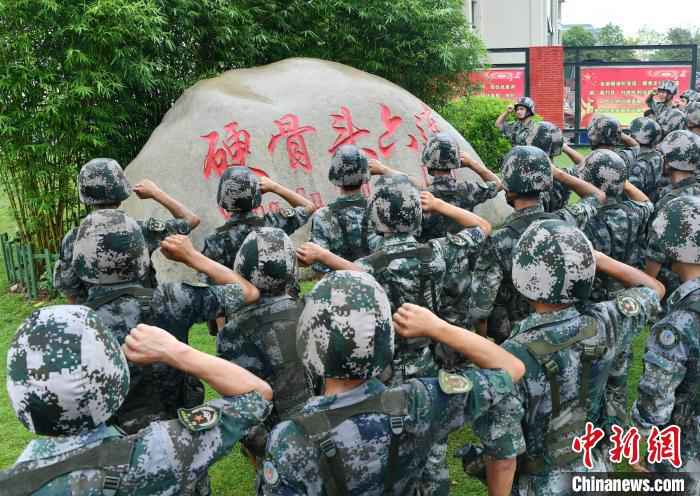 “硬骨头六连”建设过硬连队纪实（二）：矢志