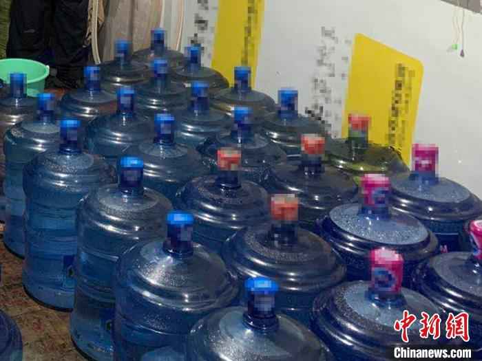 北京警方严打食品领域违法犯罪 上半年捣毁“黑